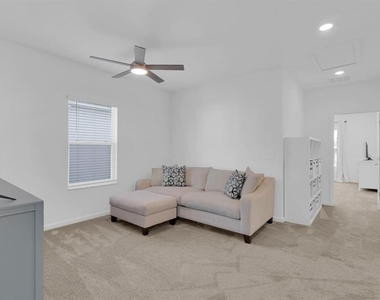 2845 Pierr Street - Photo Thumbnail 19