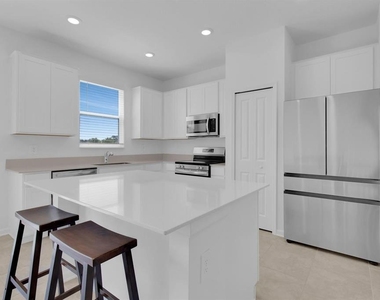 2845 Pierr Street - Photo Thumbnail 5