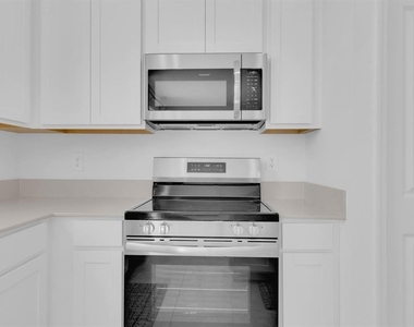 2845 Pierr Street - Photo Thumbnail 11