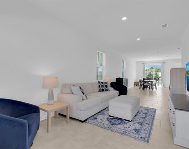 2845 Pierr Street - Photo Thumbnail 7