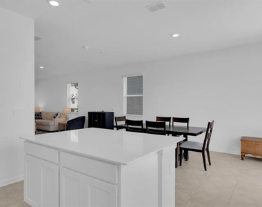 2845 Pierr Street - Photo Thumbnail 10