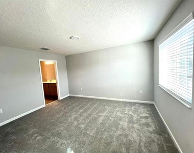 2774 Narcoossee Commons Way - Photo Thumbnail 10