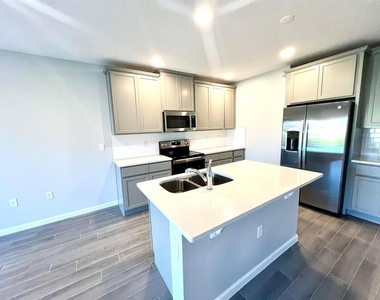 2774 Narcoossee Commons Way - Photo Thumbnail 4