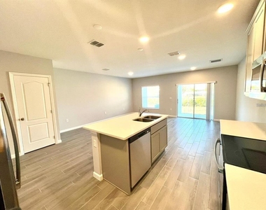2774 Narcoossee Commons Way - Photo Thumbnail 1