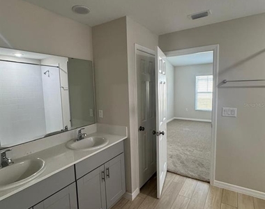 1049 Foreshore Lane - Photo Thumbnail 13