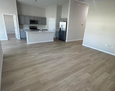 1049 Foreshore Lane - Photo Thumbnail 8