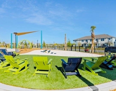 11525 Straits Way - Photo Thumbnail 14
