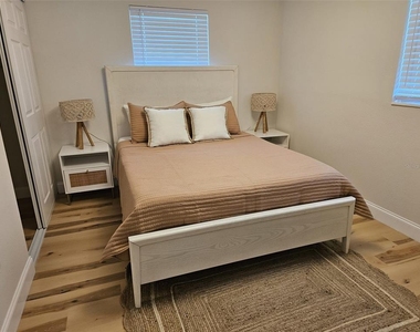 460 Creek Lane Drive - Photo Thumbnail 10
