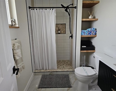 460 Creek Lane Drive - Photo Thumbnail 9