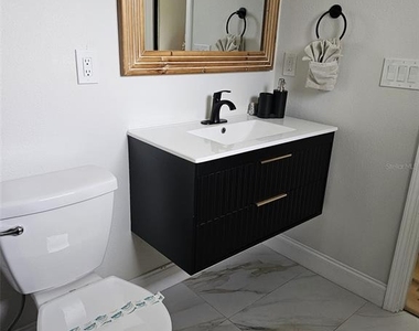 460 Creek Lane Drive - Photo Thumbnail 21