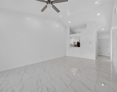 3128 Sandy Shore Lane - Photo Thumbnail 19