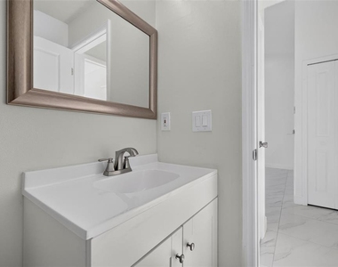 3128 Sandy Shore Lane - Photo Thumbnail 28