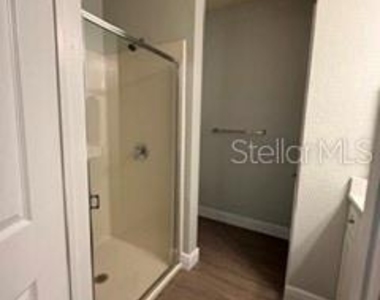 860 N Orange Avenue - Photo Thumbnail 8
