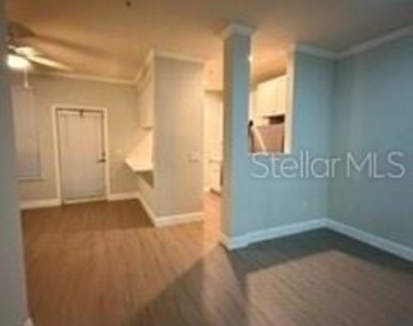860 N Orange Avenue - Photo Thumbnail 4