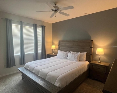 326 Chelsea Drive - Photo Thumbnail 2