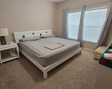 3729 Isles Arbor Lane - Photo Thumbnail 18