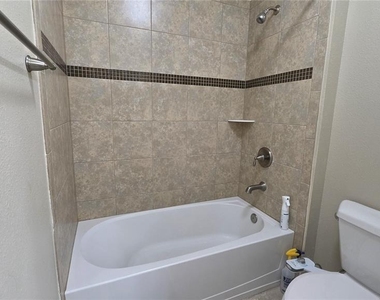 3729 Isles Arbor Lane - Photo Thumbnail 22