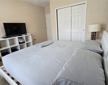 3729 Isles Arbor Lane - Photo Thumbnail 17