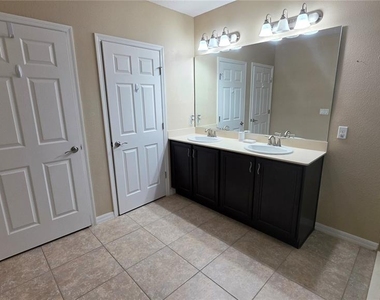 3729 Isles Arbor Lane - Photo Thumbnail 25