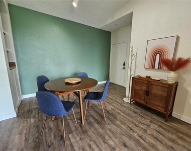 8335 38th Street Circle E - Photo Thumbnail 11