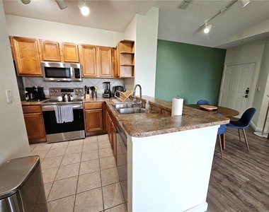 8335 38th Street Circle E - Photo Thumbnail 3
