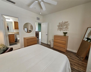 8335 38th Street Circle E - Photo Thumbnail 22