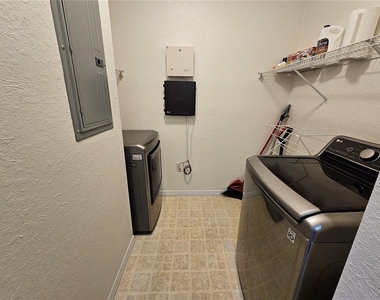 8335 38th Street Circle E - Photo Thumbnail 13