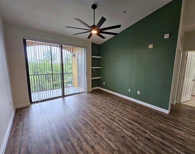 8335 38th Street Circle E - Photo Thumbnail 4