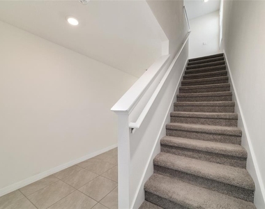 8741 Sw 45th Court - Photo Thumbnail 4