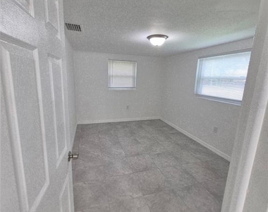 27 E Lemon Street - Photo Thumbnail 14