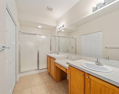 4570 Sw 52nd Circle - Photo Thumbnail 22