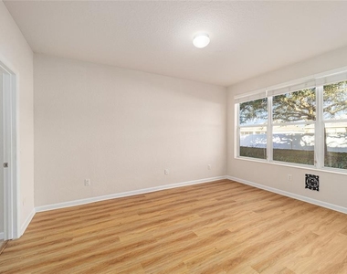 4570 Sw 52nd Circle - Photo Thumbnail 18