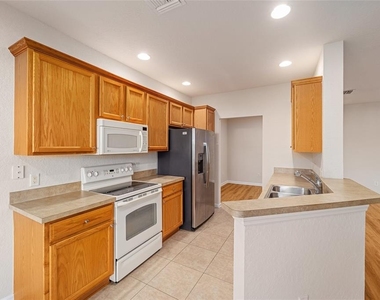 4570 Sw 52nd Circle - Photo Thumbnail 14