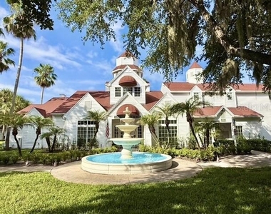 11594 Westwood Boulevard - Photo Thumbnail 19