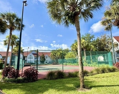 11594 Westwood Boulevard - Photo Thumbnail 29