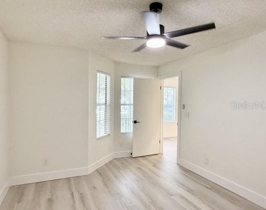 11594 Westwood Boulevard - Photo Thumbnail 9