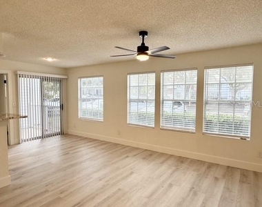 11594 Westwood Boulevard - Photo Thumbnail 4