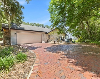 10355 Trout Road - Photo Thumbnail 6