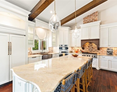 10355 Trout Road - Photo Thumbnail 32