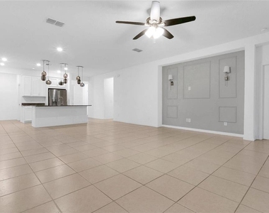 901 Sabal Breeze Lane - Photo Thumbnail 2