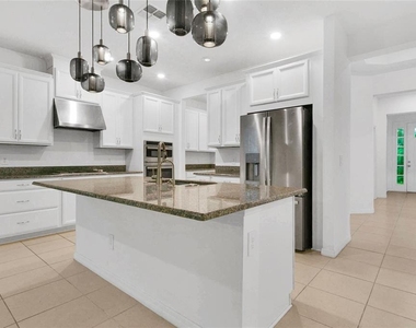 901 Sabal Breeze Lane - Photo Thumbnail 6