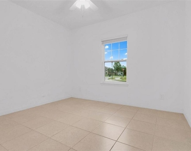 901 Sabal Breeze Lane - Photo Thumbnail 20
