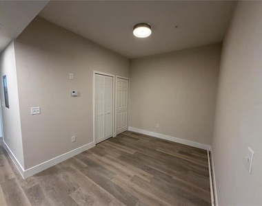 4424 S Texas Avenue - Photo Thumbnail 23