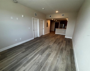 4424 S Texas Avenue - Photo Thumbnail 13