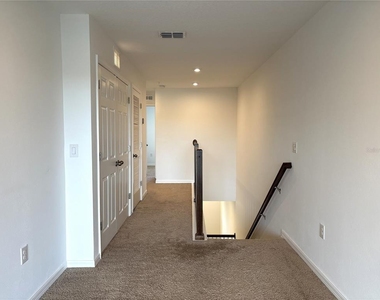 10009 Eagle Rock Alley - Photo Thumbnail 14