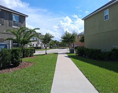 10009 Eagle Rock Alley - Photo Thumbnail 34