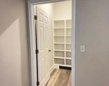 4424 S Texas Avenue - Photo Thumbnail 15