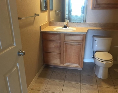 5572 Metrowest Boulevard - Photo Thumbnail 6