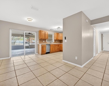 157 Alhambra Avenue - Photo Thumbnail 3