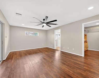 157 Alhambra Avenue - Photo Thumbnail 25